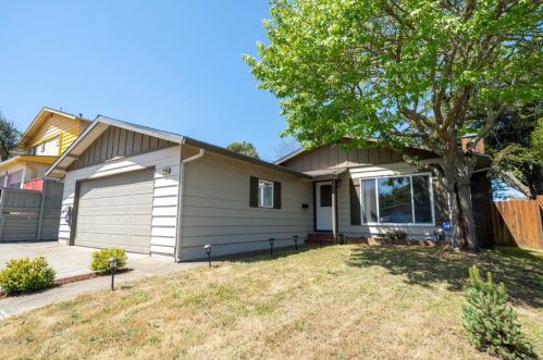 3590 Exeter Dr, San Bruno, CA 94066-1014