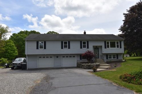 35 Bundy Hill Rd, Norwich, CT 06351-3204
