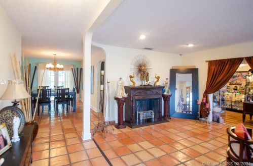 1720 102nd Ave, Miami, FL 33165-7424