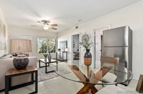 1171 Sunset Dr, Vista CA  92081-7407 exterior