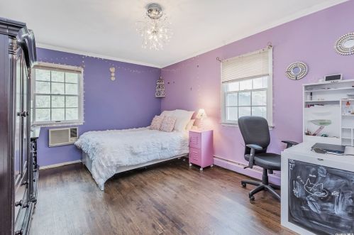 6 Stuart Ct, Huntington Station NY  11746-4237 exterior