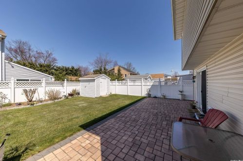 139 Baisley Ave, East Rockaway NY  11518-1823 exterior