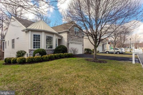 1677 Village Ave, Boothwyn, PA 19060-6805