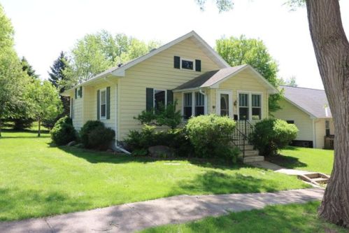 322 Elm St, Peterson, IA 51047-7078