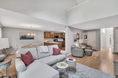 51 Portside Dr, Mashpee MA 02649-2851 exterior