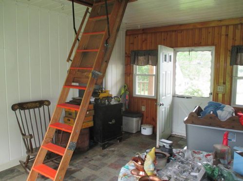 112 Tolend Rd, Dover NH  03820-5503 exterior