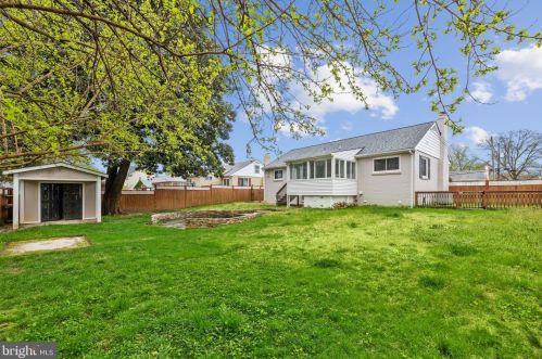 6005 Amherst Ave, Springfield VA 22150-3227 exterior