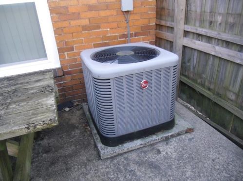 1413 Bellaire Pl, Pittsburgh PA 15226-1908 exterior