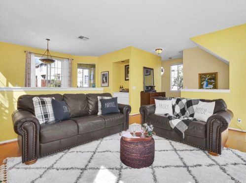 2322 241st St, Lomita, CA 90717-1007