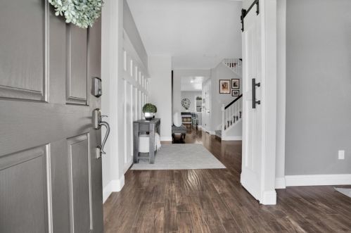 1305 Oak Leaf Cir, Valley Home CA 95361-2769 exterior