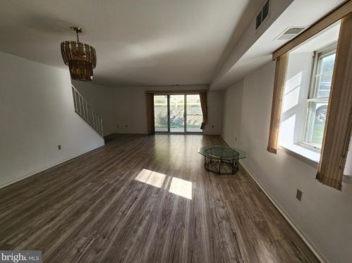 104 Hampstead Dr, Prospectville, PA 19002-4955