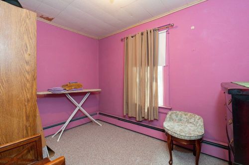 79 Cottage St, Poughkeepsie NY 12601-2724 exterior