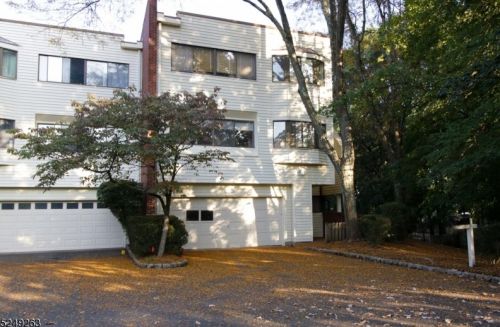 1 Durar Ave, Ridgewood NJ exterior