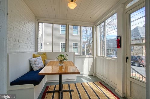 102 Cornwall St, Leesburg VA 20176-2804 exterior