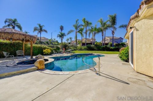 2467 Melissa Ct, Vista, CA 92081-4600