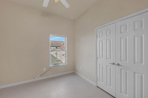 4210 Church St, Galveston TX  77550-1118 exterior