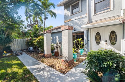1845 10th St, Delray Beach FL  33445-2535 exterior