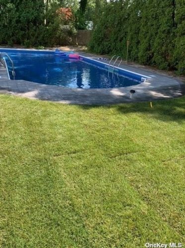 121 Stethem Dr, South Setauket NY  11720-4083 exterior