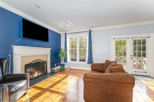 5317 Highstream Ct, Greensboro NC  27407-5825 exterior