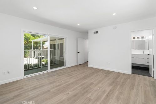 6747 Blewett Ave, Van Nuys CA  91406-6014 exterior