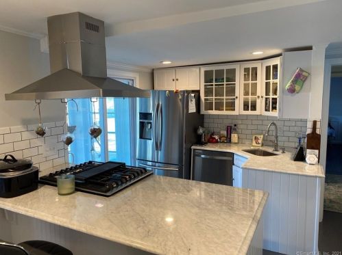 150 Maple St, Milford CT  06460-3405 exterior