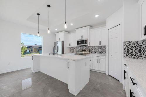 12 8th St, Lehigh Acres, FL 33972