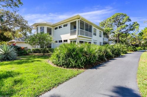 15087 Royal Fern Ct, Naples FL  34110-8069 exterior