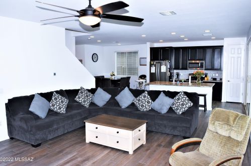21295 Treasure Rd, Red Rock, AZ 85145-6024
