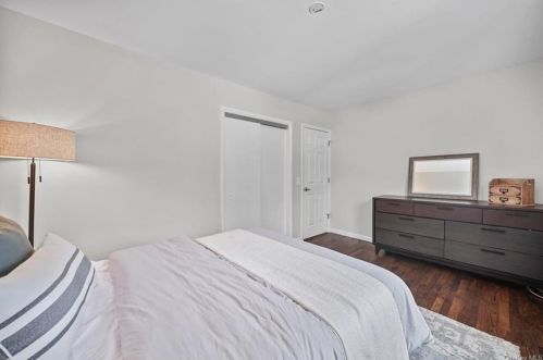 385 Saw Mill River Rd, Yorktown Hgts NY  10598-6131 exterior