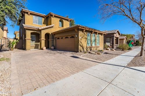 3918 Frances Ln, Gilbert, AZ 85295-2784