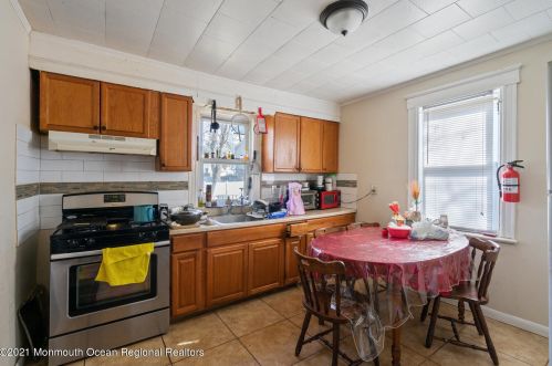6 1st St, East Freehold, NJ 07728-2406