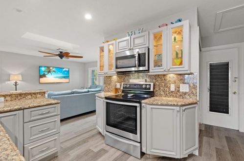 2807 20 Ave, Cape Coral FL  33904-4020 exterior