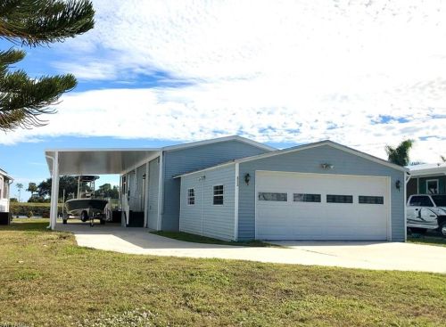 853 Yacht Club Way, Moore Haven FL  33471-2823 exterior