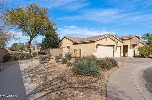2490 Coconino Dr, Chandler, AZ 85249-2984