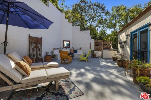 1316 Topanga Canyon Blvd, Topanga CA  90290-4271 exterior