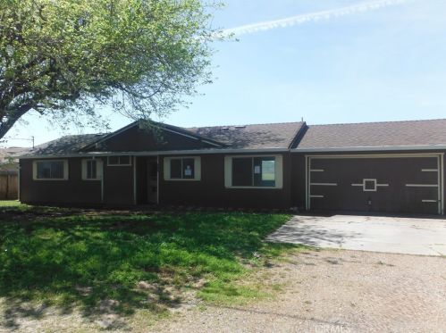 8007 Los Altos Dr, Los Molinos, CA 96055-9726
