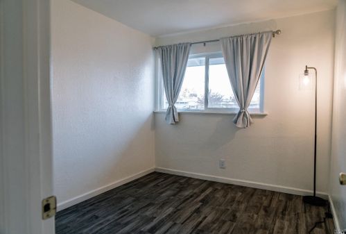 233 Monte Vista Ave, Vacaville CA  95688-3842 exterior