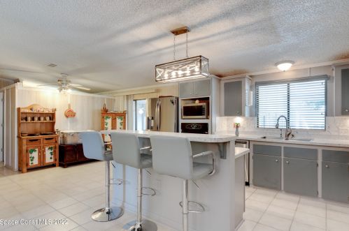 704 Silverthorn Ct, Sebastian FL  32976-7349 exterior