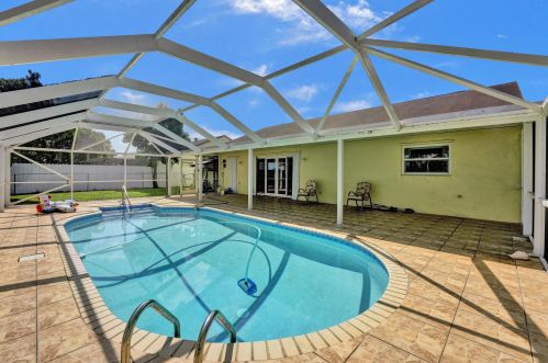 5405 Rose Marie Ave, Boynton Beach, FL 33472-1009