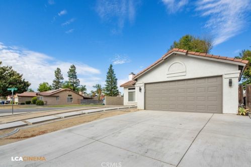 815 Harvest Creek Rd, Bakersfield CA  93312-4042 exterior