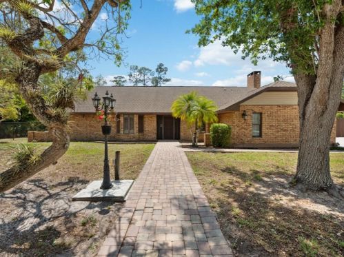 5501 Cynthia Ln, Naples, FL 34112-5455