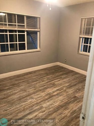 644 56th St, West Palm Beach FL  33407-2506 exterior