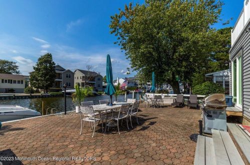 46 Perry Dr, Bricktown NJ  08723-7522 exterior