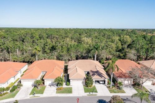 8116 Sanctuary Dr, Naples, FL 34104-5861