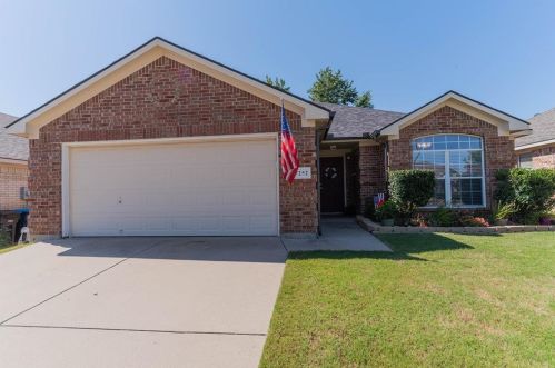 7252 Specklebelly Ln, Fort Worth, TX 76120-1642