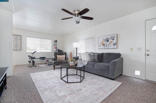 31 Terrace Dr, Concord CA  94518-2058 exterior