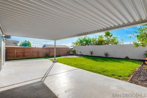 250 Delphinium St, Encinitas CA  92024-3303 exterior