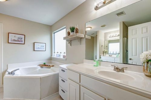 3810 Cloudbluff Ln, Richmond TX  77469-4117 exterior