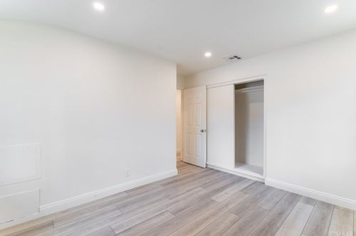 6930 Colbath Ave, Van Nuys CA  91405-4103 exterior