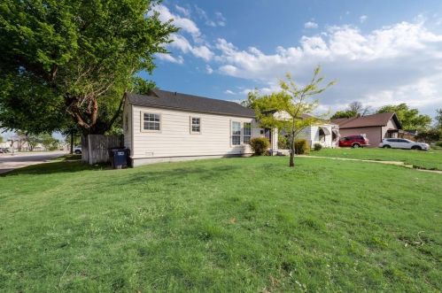 3951 Lisbon St, Fort Worth, TX 76107-6447